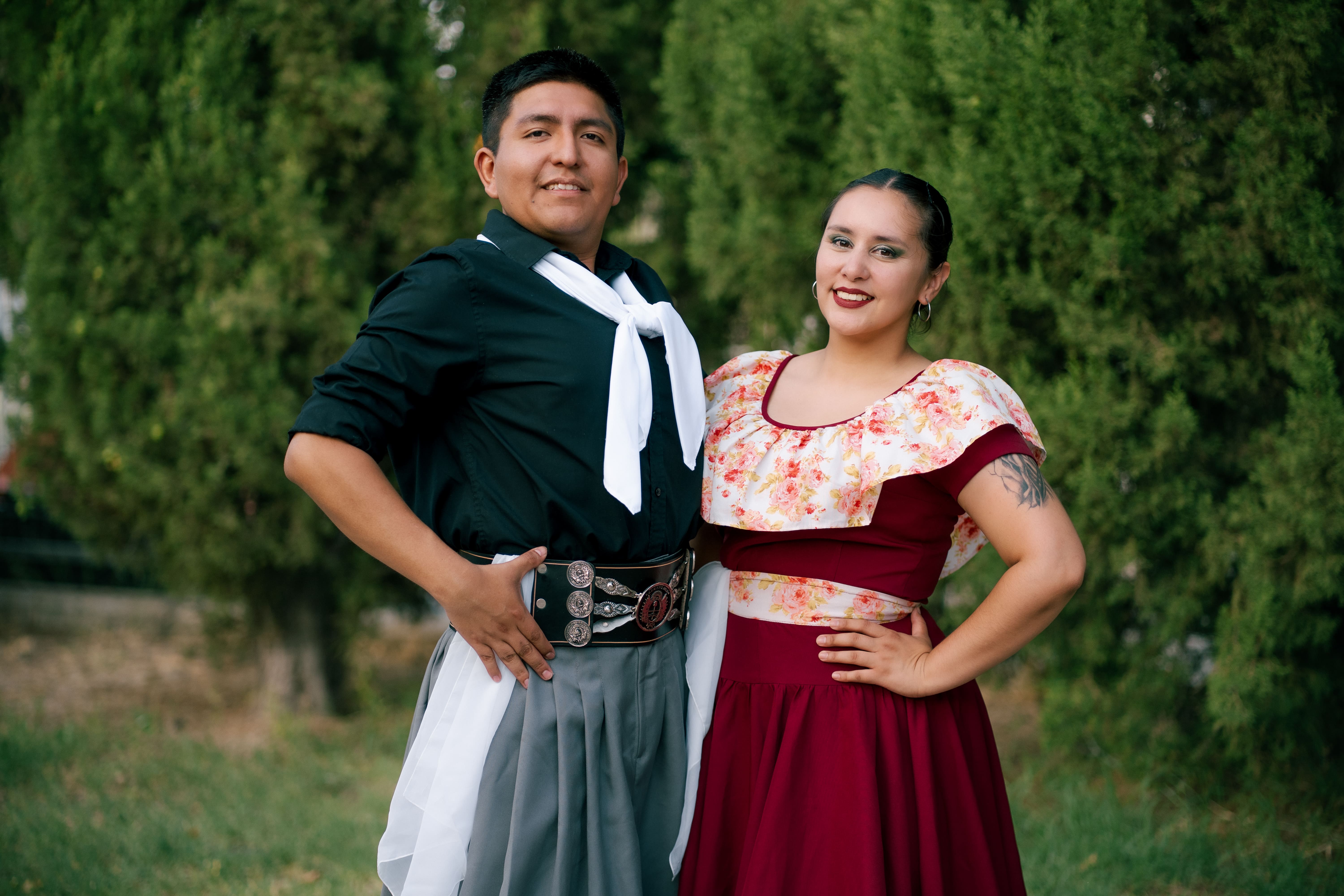 Agustina y Miguel, profesores especialistas en folklore argentino en Madrid con más de 10 años de experiencia
